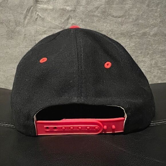 ZEPHYR Chicago Blackhawks NHL Vintage Script Adjustable SnapBack Hat / One Size - Picture 2 of 5